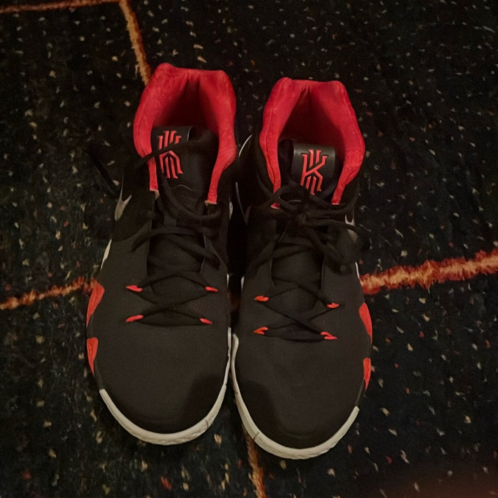 Brand new kyrie Irving basketball shoes